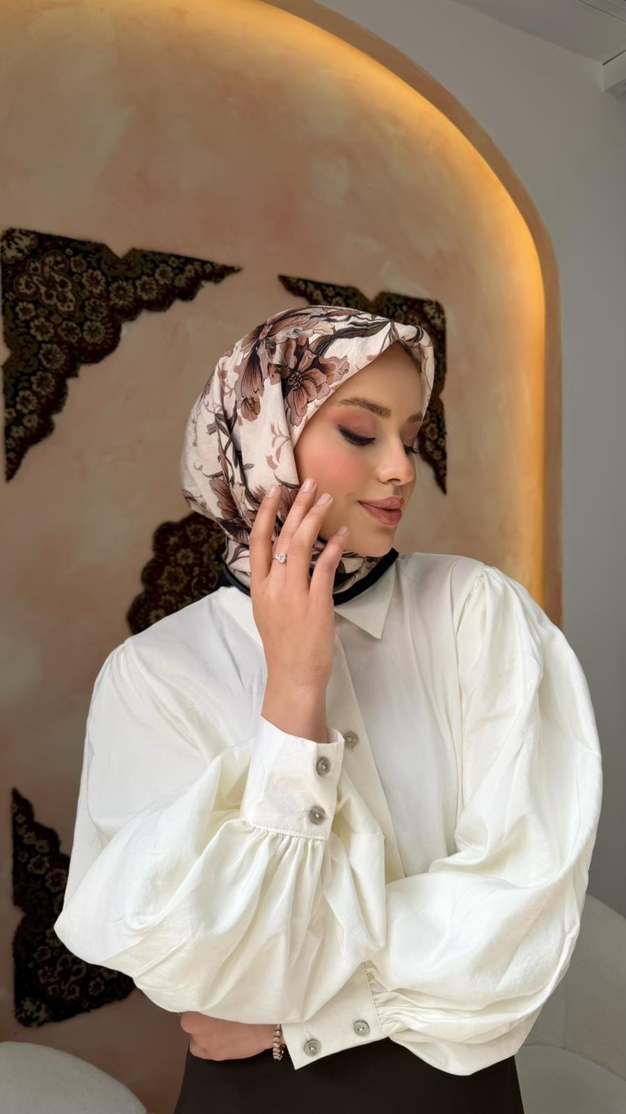 voile-de-gr-ce-esarp-siyah-b-f52f.webp