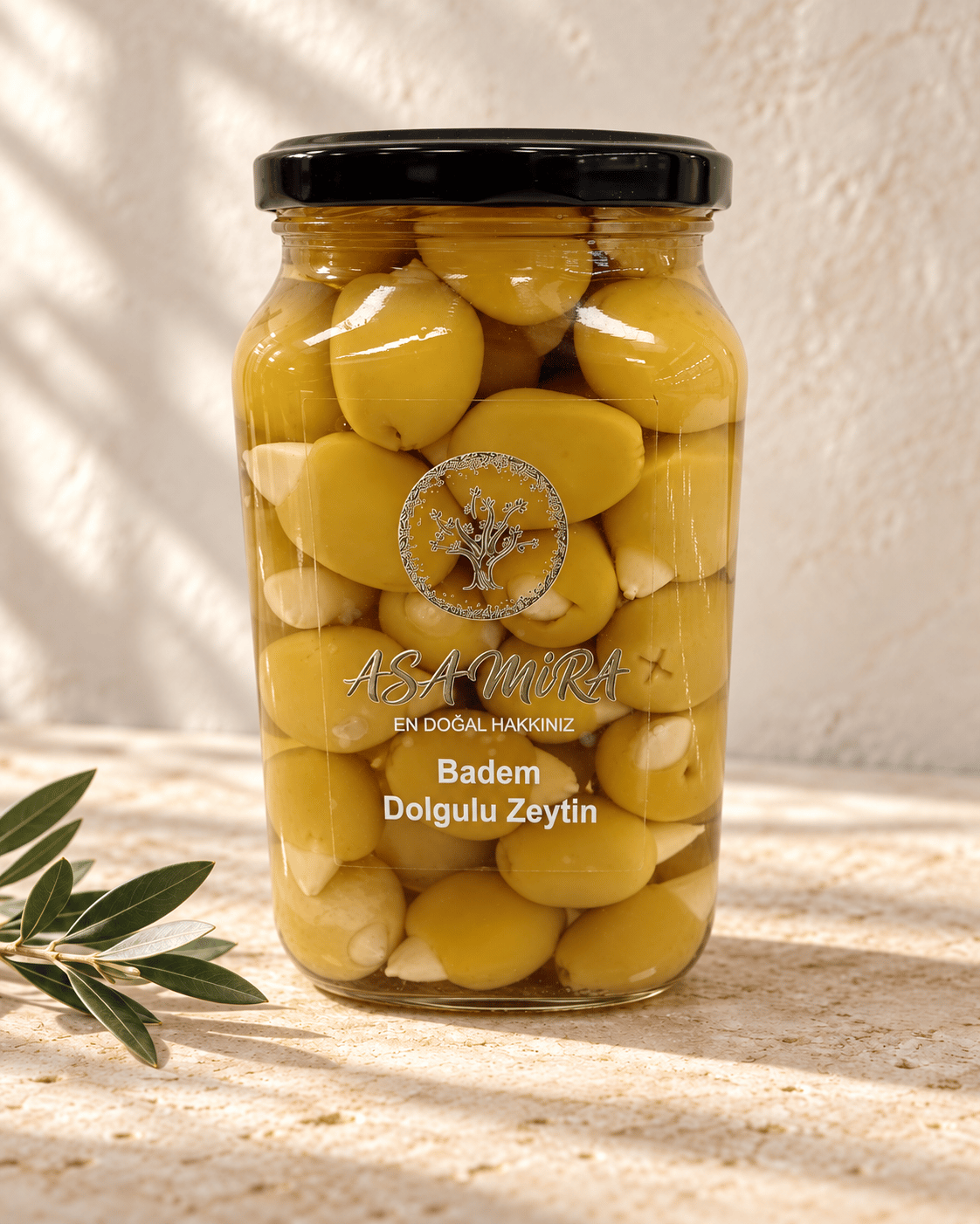 Badem dolgulu zeytin