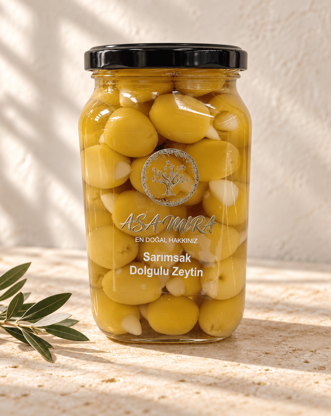 Sarımsak dolgulu zeytin