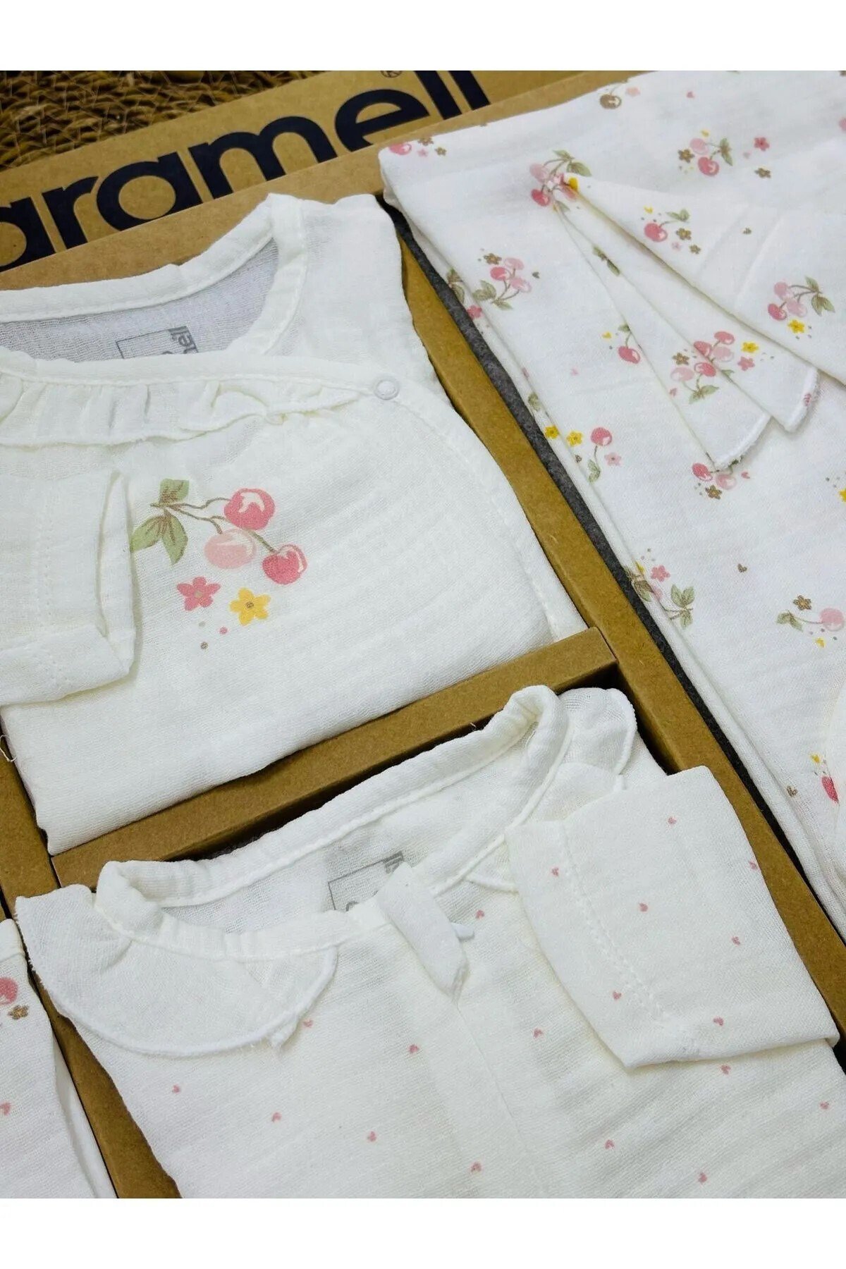 Yeni Doğan Hastane Çıkışı 10 Lu Set Yazlık Muslin Cherry Özel Kumaş Meyve Desenli Renk Ve Çeşit --2126---*