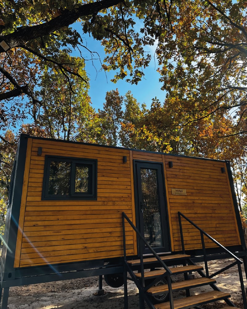 TINY HOUSE