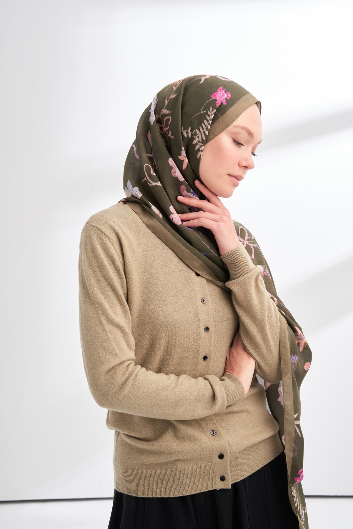 FLORAL ARCHIVE LAVINIA DESEN ŞAL - HAKİ
