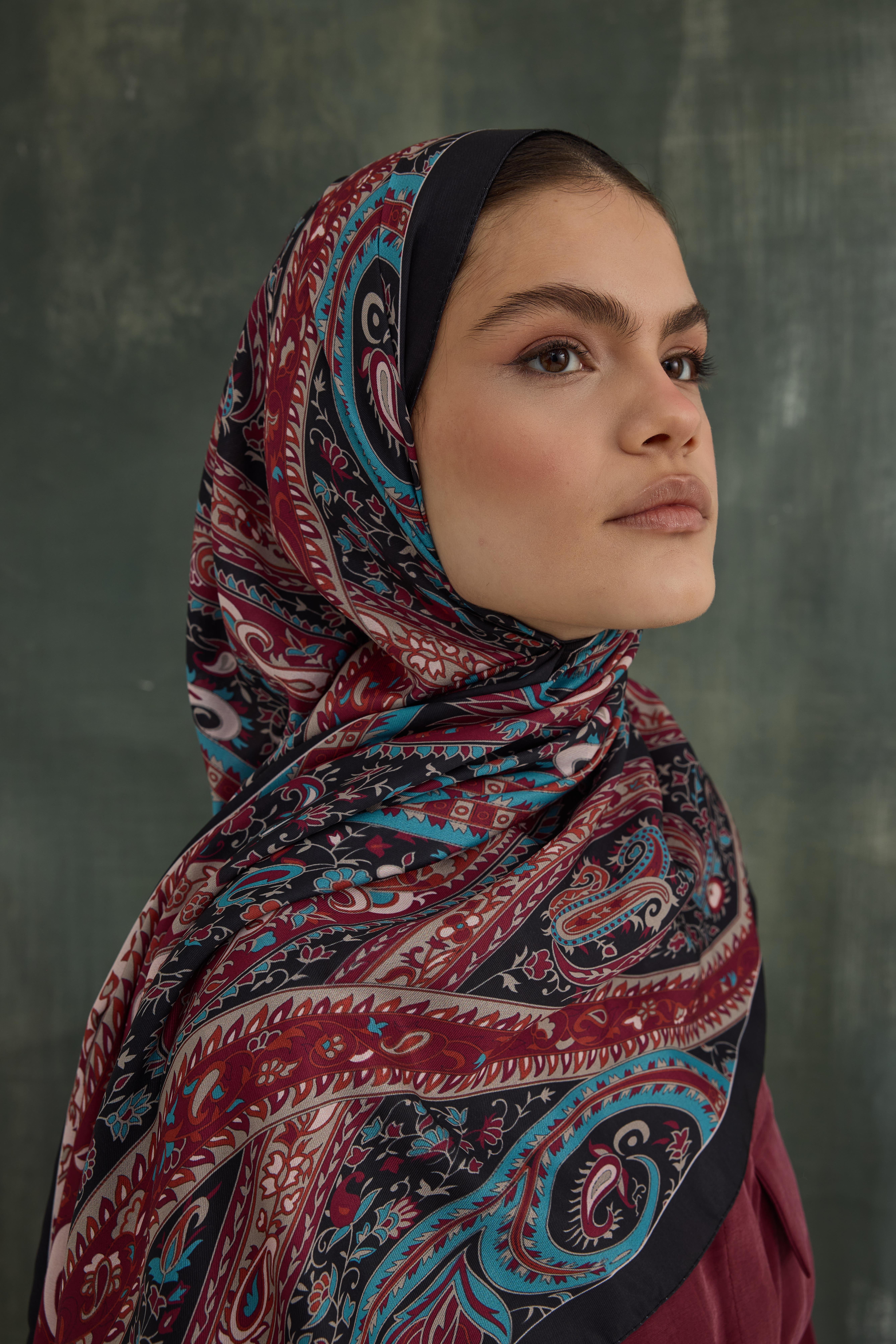 Bordo Hare Desen Şal