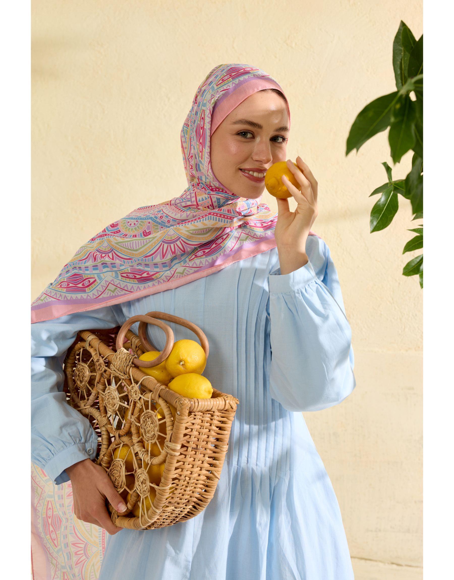 Pembe Sakura Desenli Şal