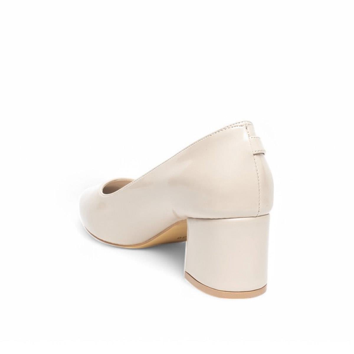 Genel MarkalarGenel Zenne Ayakkabı 91880 Rugan Bej