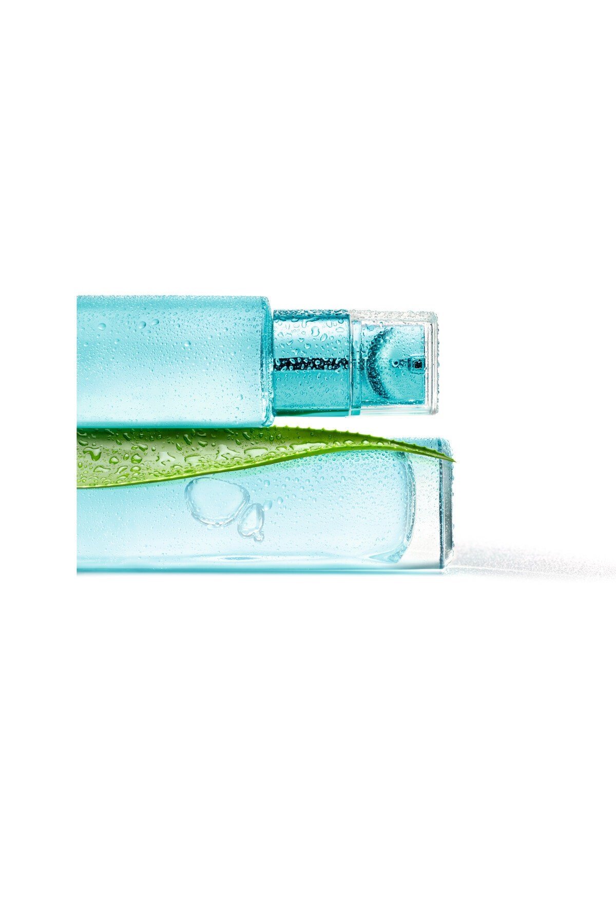 L'Oreal Paris L'Oréal Paris Nem Terapisi Aloe Vera Suyu Normalden Karmaya Ciltler - 3600523424894 C3