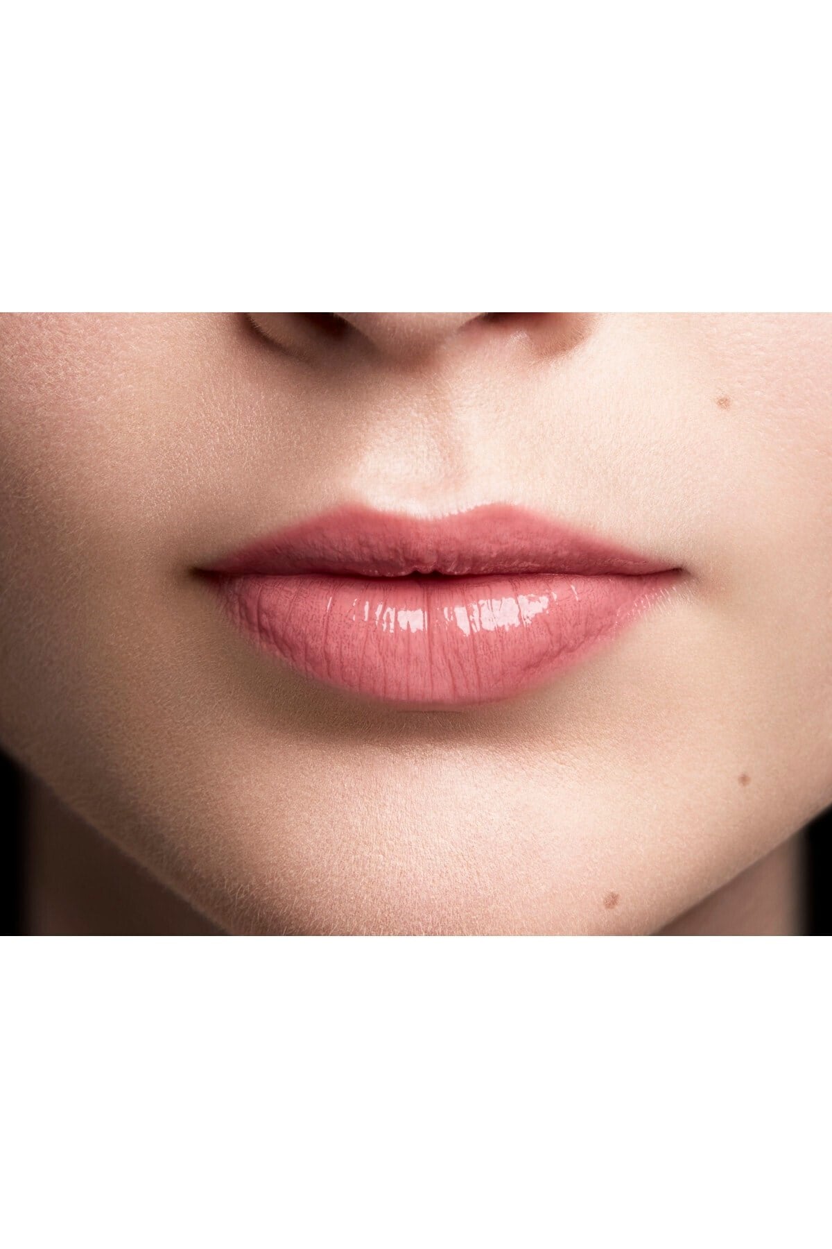 Ruj - Color Riche Shine Addiction Lipstick 112 Only in Paris 3600523465262