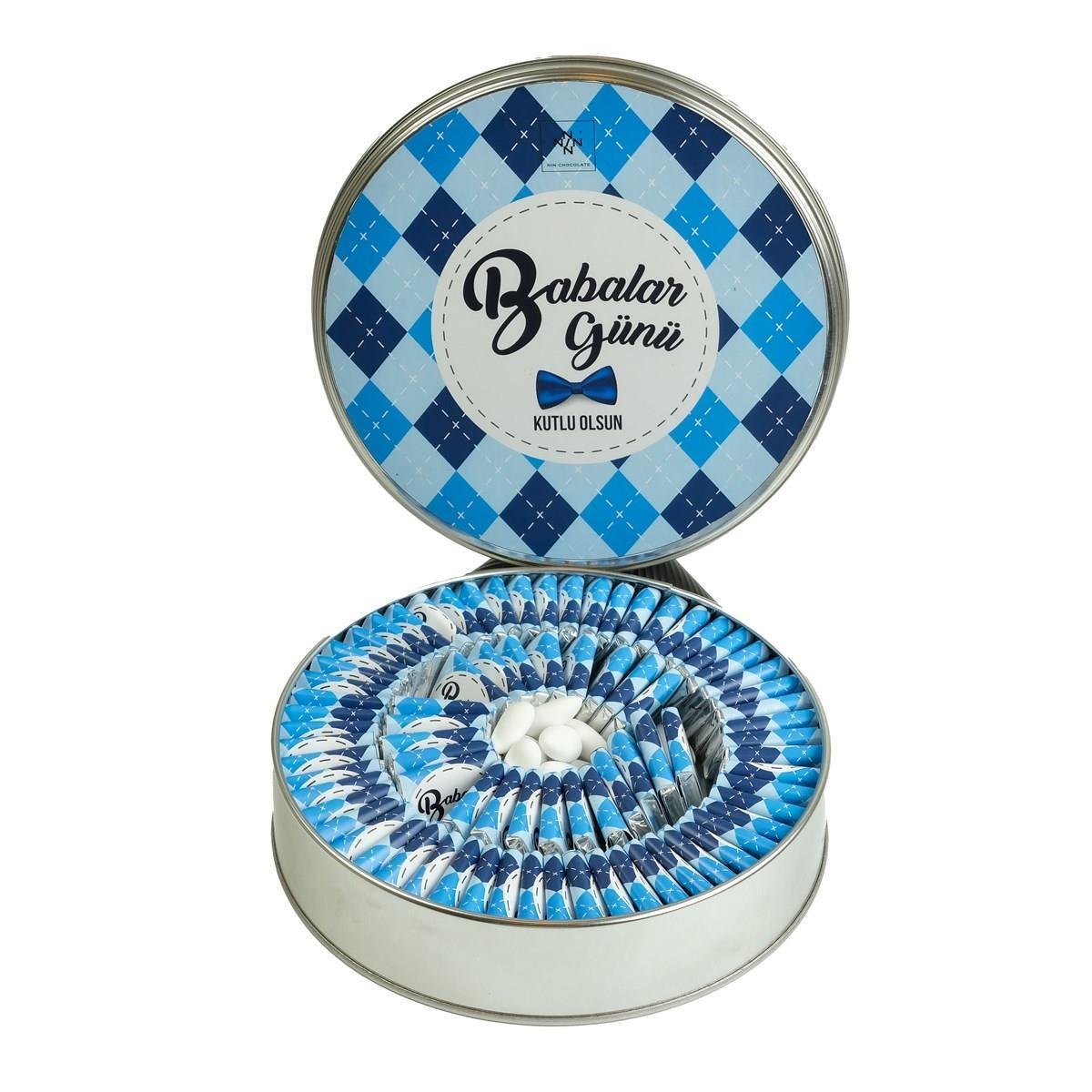 Babalar Günü Baklava Desenli Metal Kutu (80 Adet Napoliten Çikolata))