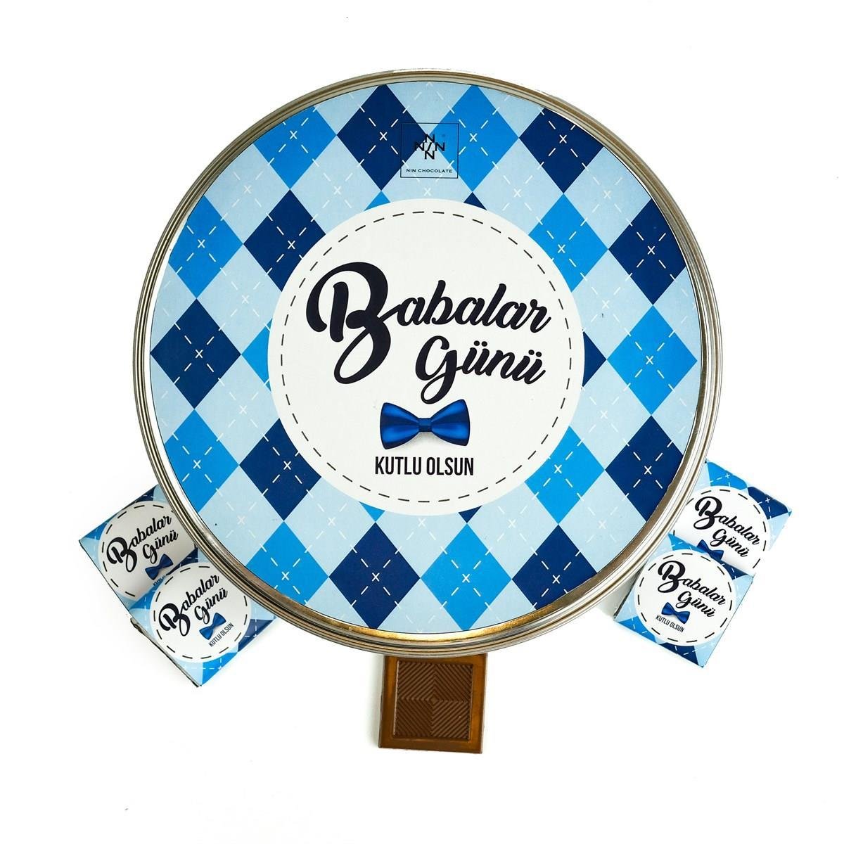 Babalar Günü Baklava Desenli Metal Kutu (80 Adet Napoliten Çikolata))