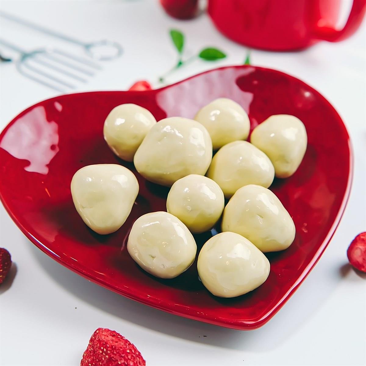 Beyaz Çikolata Kaplı Çilek Draje 250g