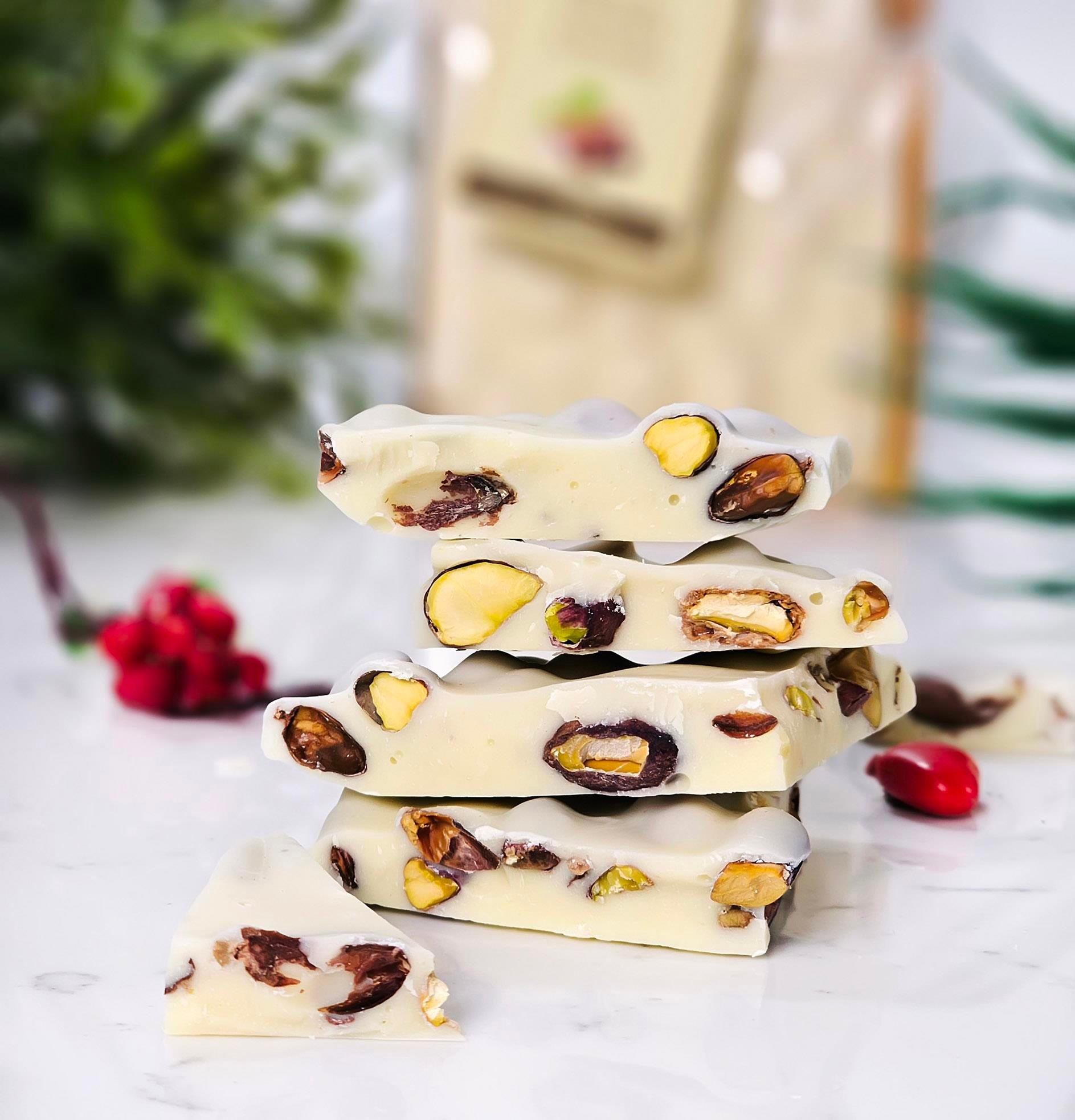 Dökme Fildişi Fıstıklı Tablet Çikolata