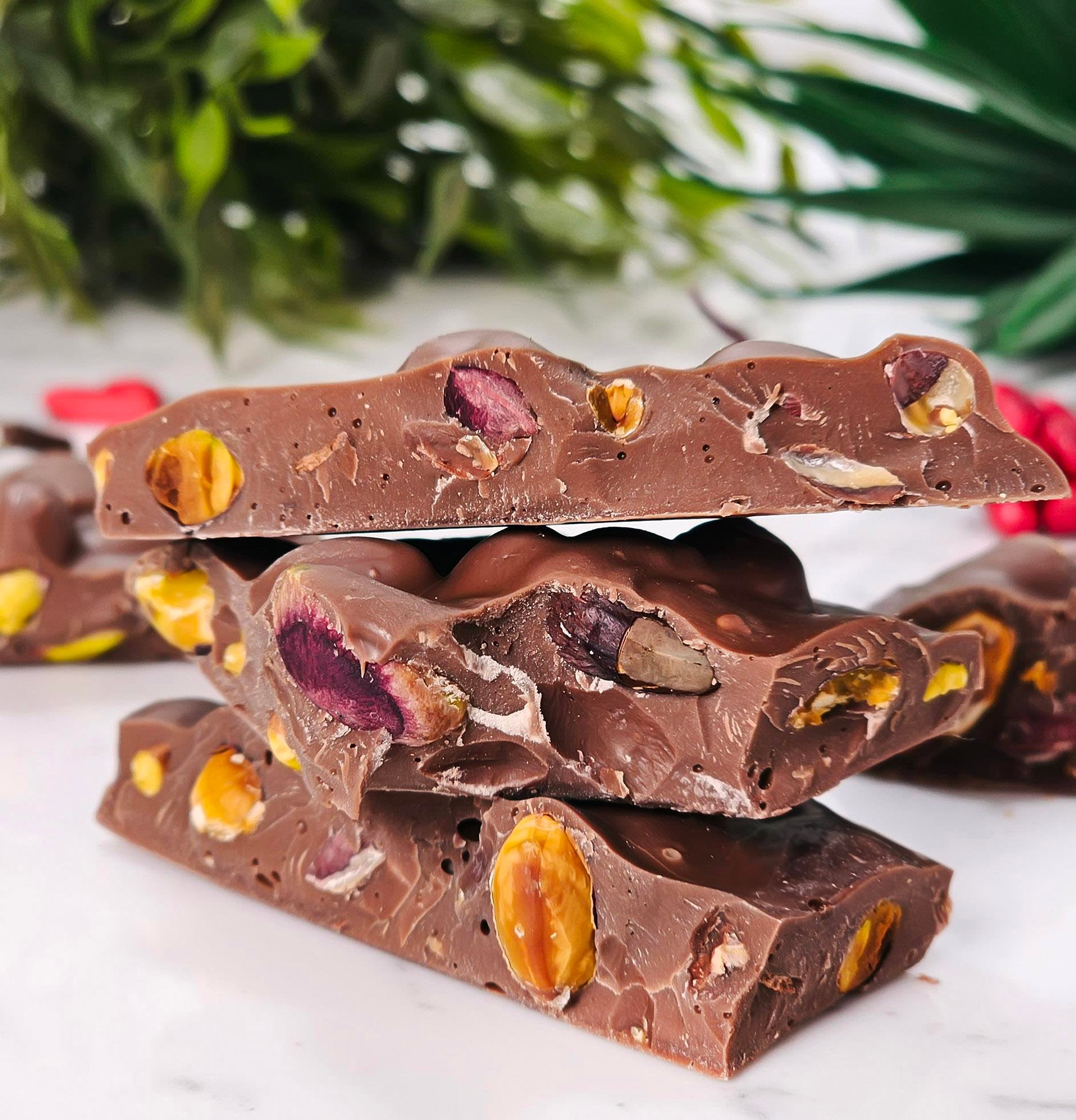 Dökme Sütlü Fıstıklı Tablet Çikolata