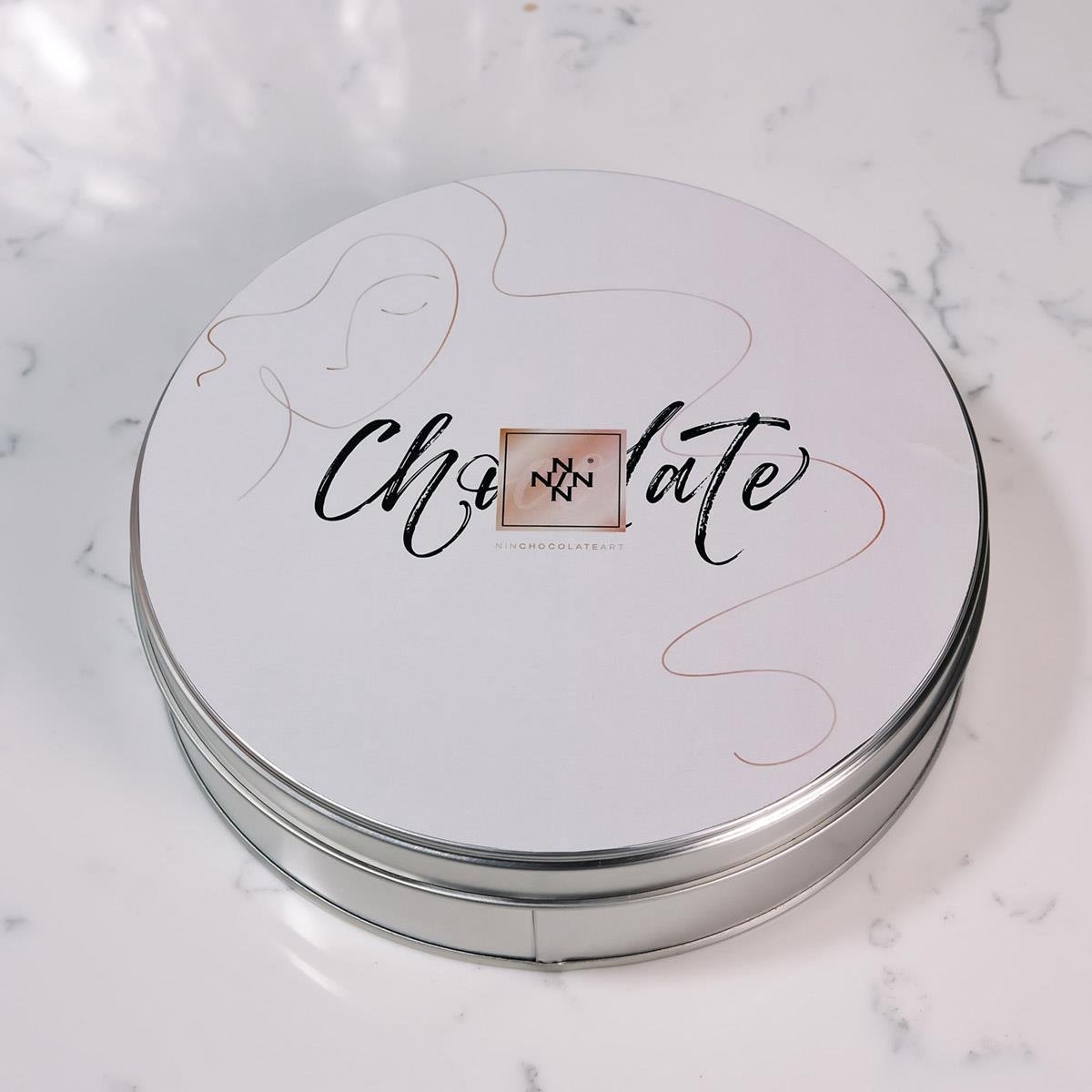 Kadınlar Günü Konseptli Metal Beyaz  Kutu Valentin Çikolata