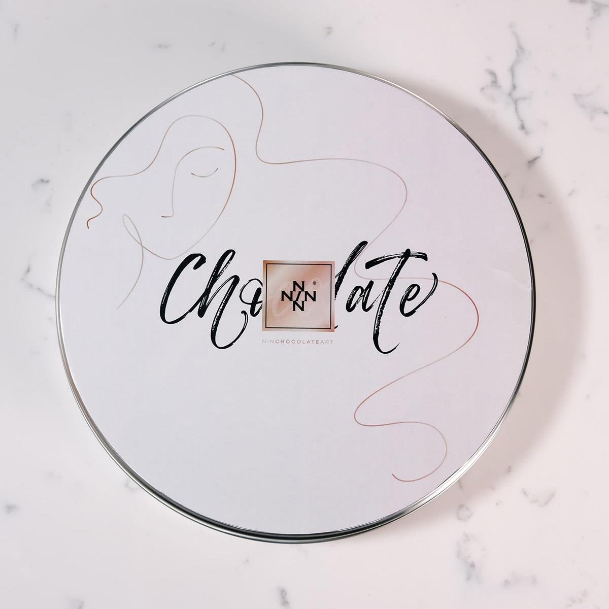 Kadınlar Günü Konseptli Metal Beyaz  Kutu Valentin Çikolata