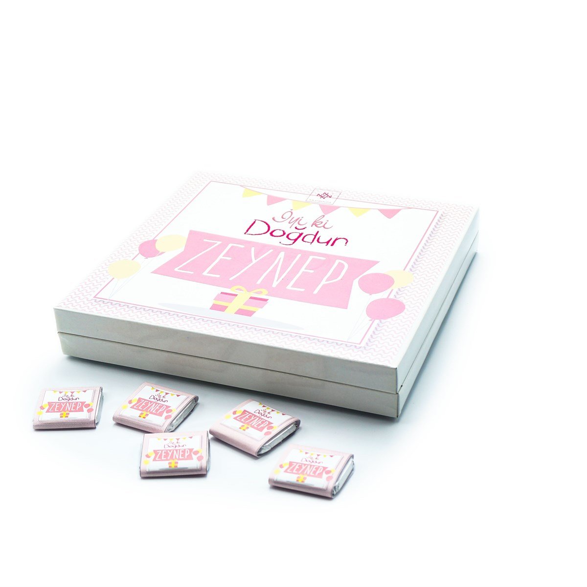 Kız Bebek Çikolatası 48 Adet Madlen Çikolata