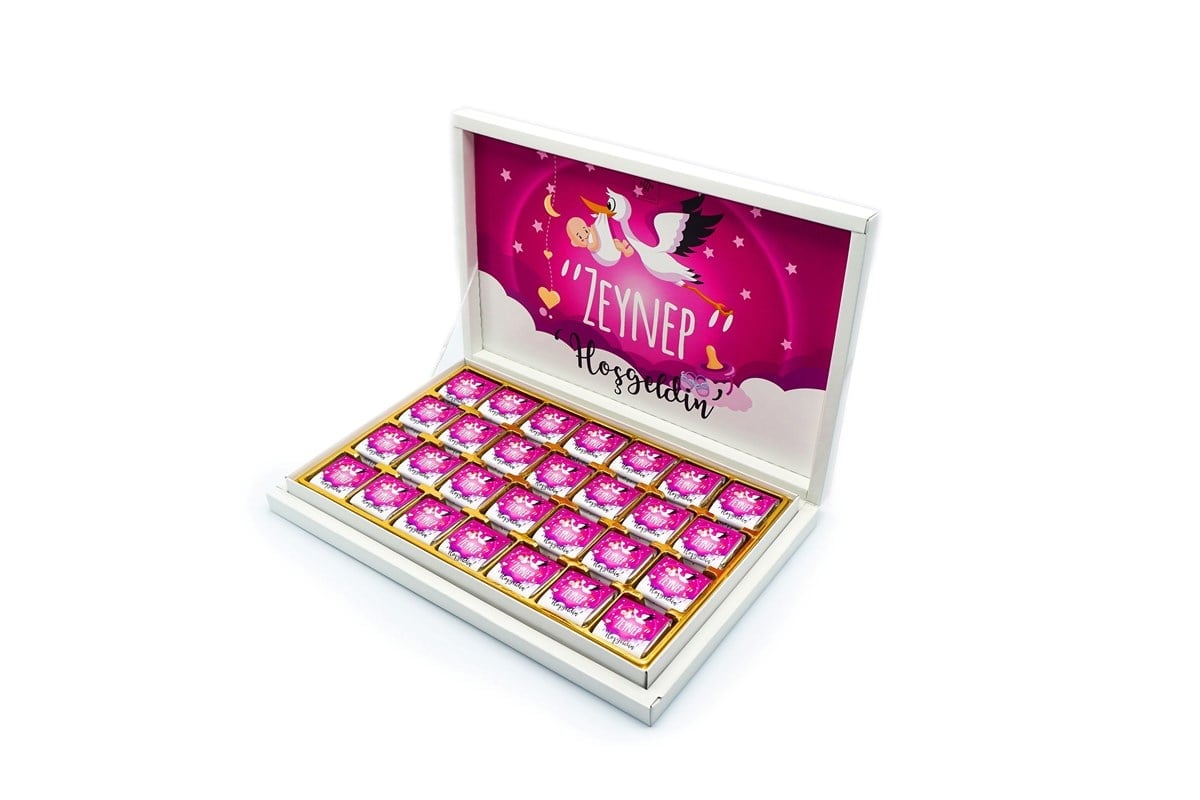Kız Bebek Çikolatası 84 Adet Madlen Çikolata Pembe Leylek