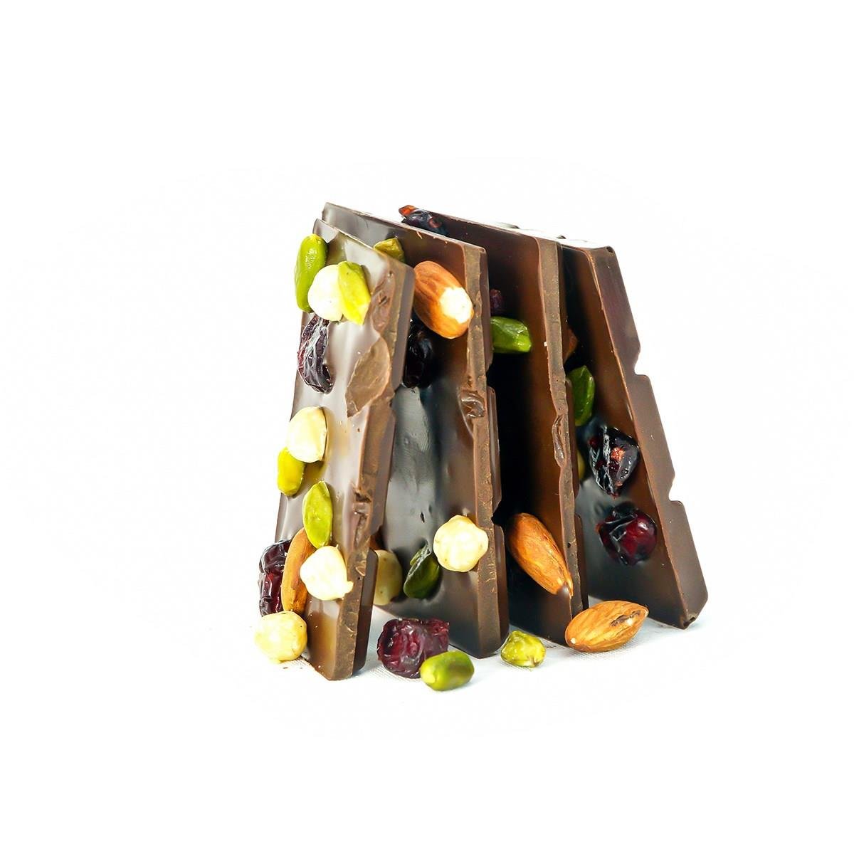 Lounge Bademli Kuruyemişli Sütlü Çikolata 110g