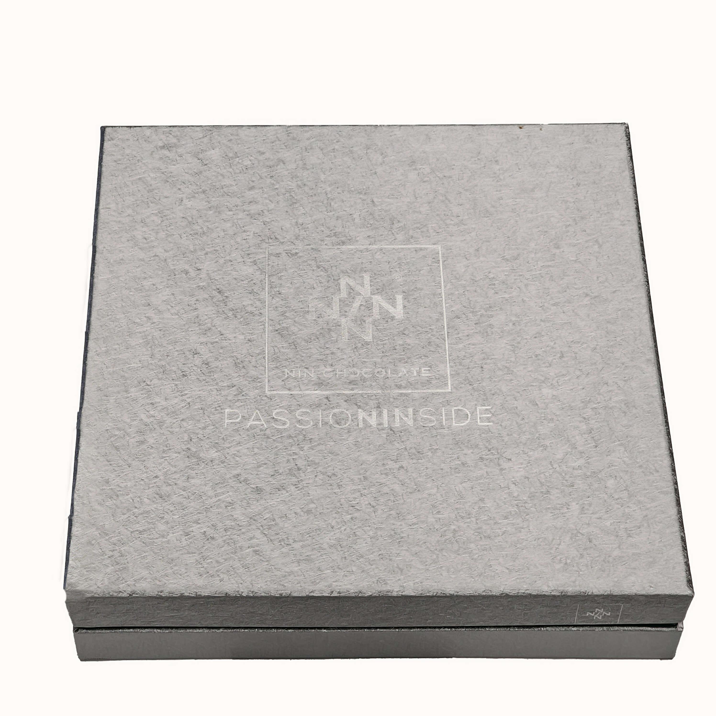 Nin Açık Gri Kutu Spesiyal Çikolata 72 Adet