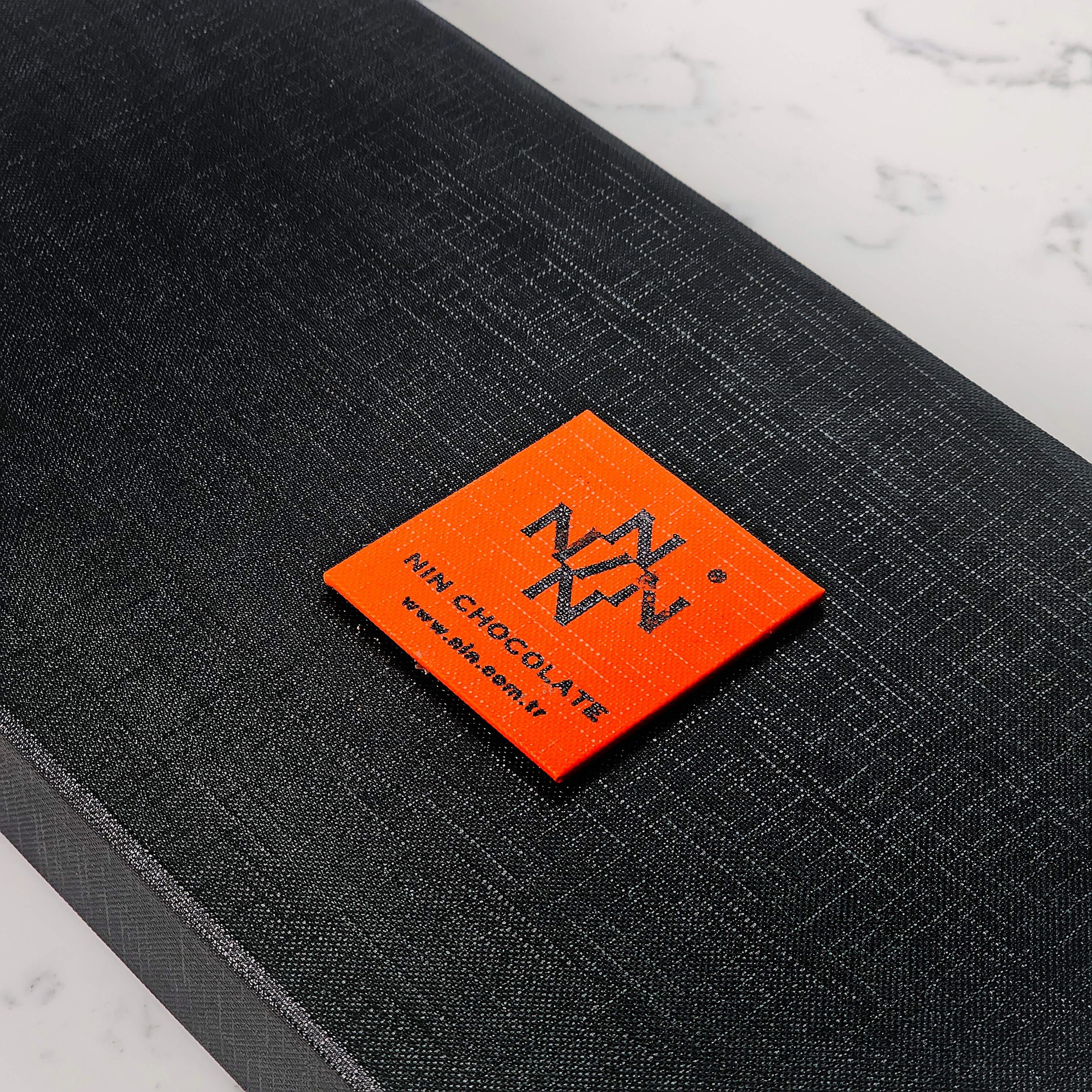 Nin Chocolate Özel Tasarım Lüks Kapaklı 20'li Çikolata Kutusu 