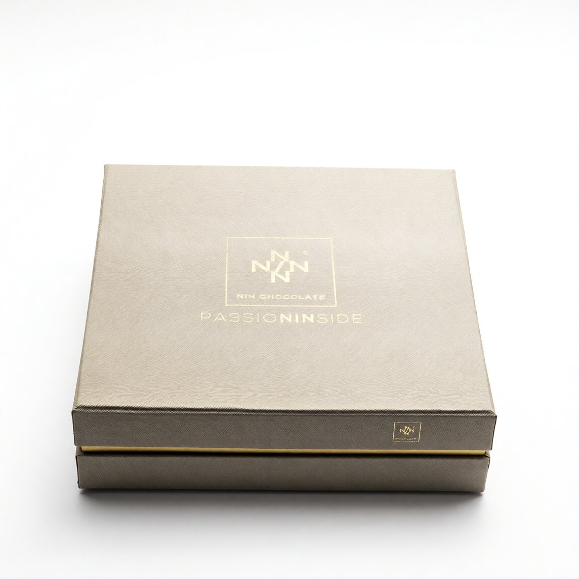 Nin Çikolata Koleksiyon Serisi Bej Kutu Spesiyal Çikolata 50 Adet