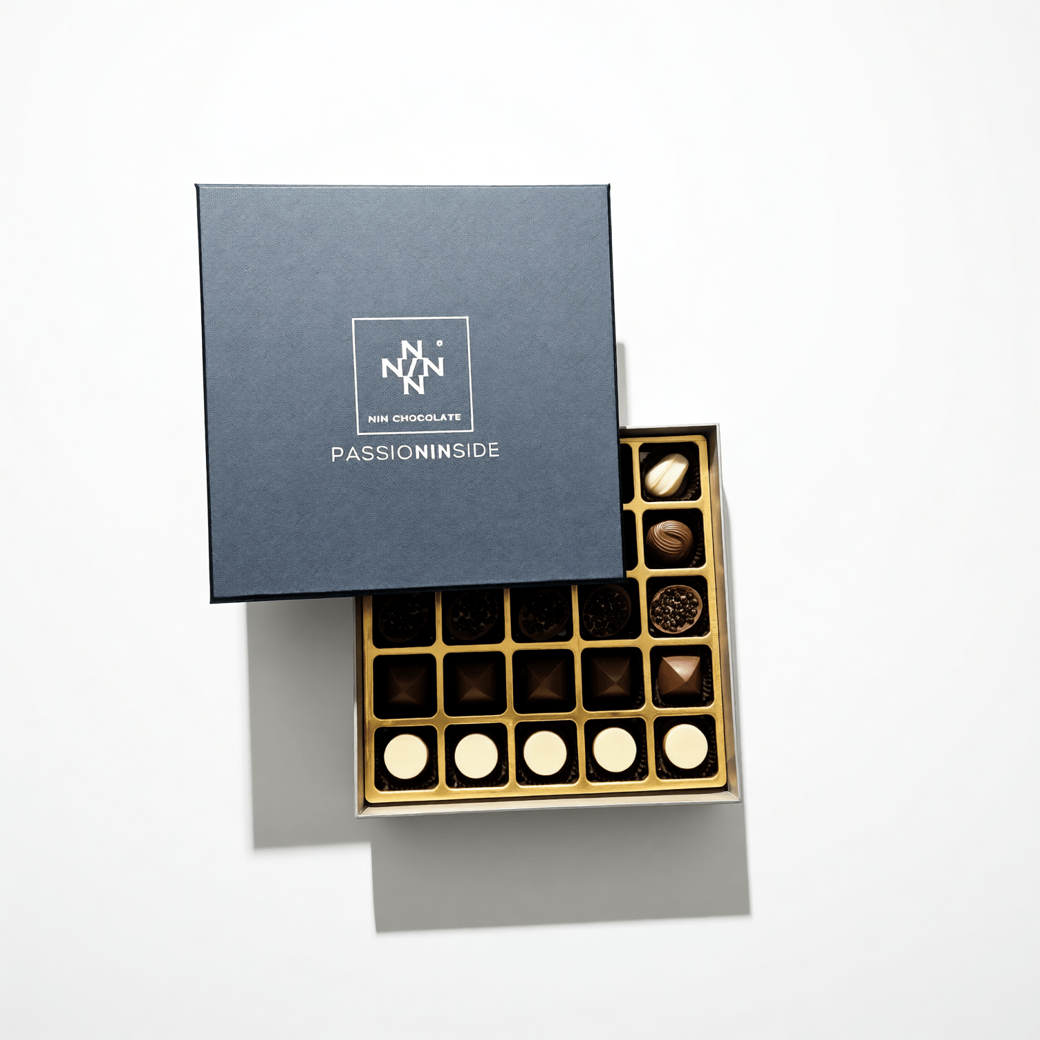 Nin Çikolata Koleksiyon Serisi Gri Kutu Spesiyal Çikolata 50 Adet
