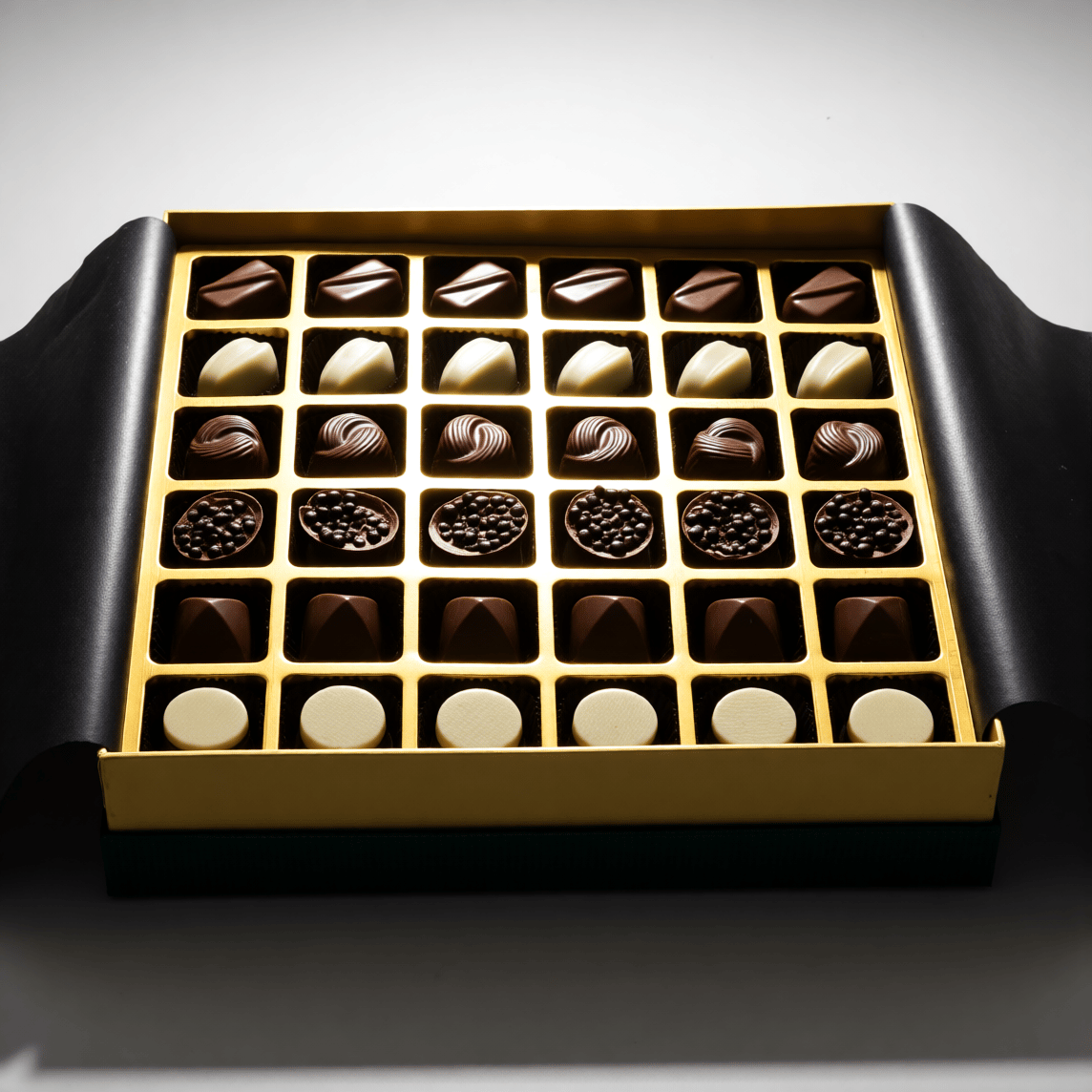 Nin Çikolata Koleksiyon Serisi Yeşil Kutu Spesiyal Çikolata 72 Adet