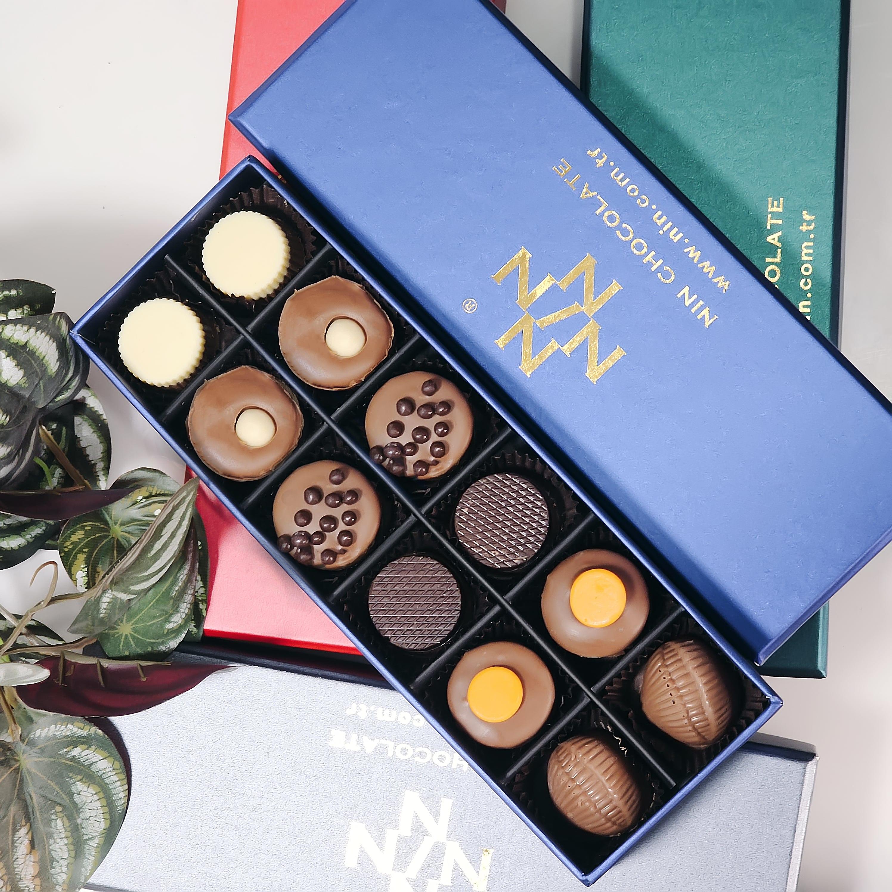 Nin Çikolata Mavi Kutu Spesiyal Çikolata 12 Adet