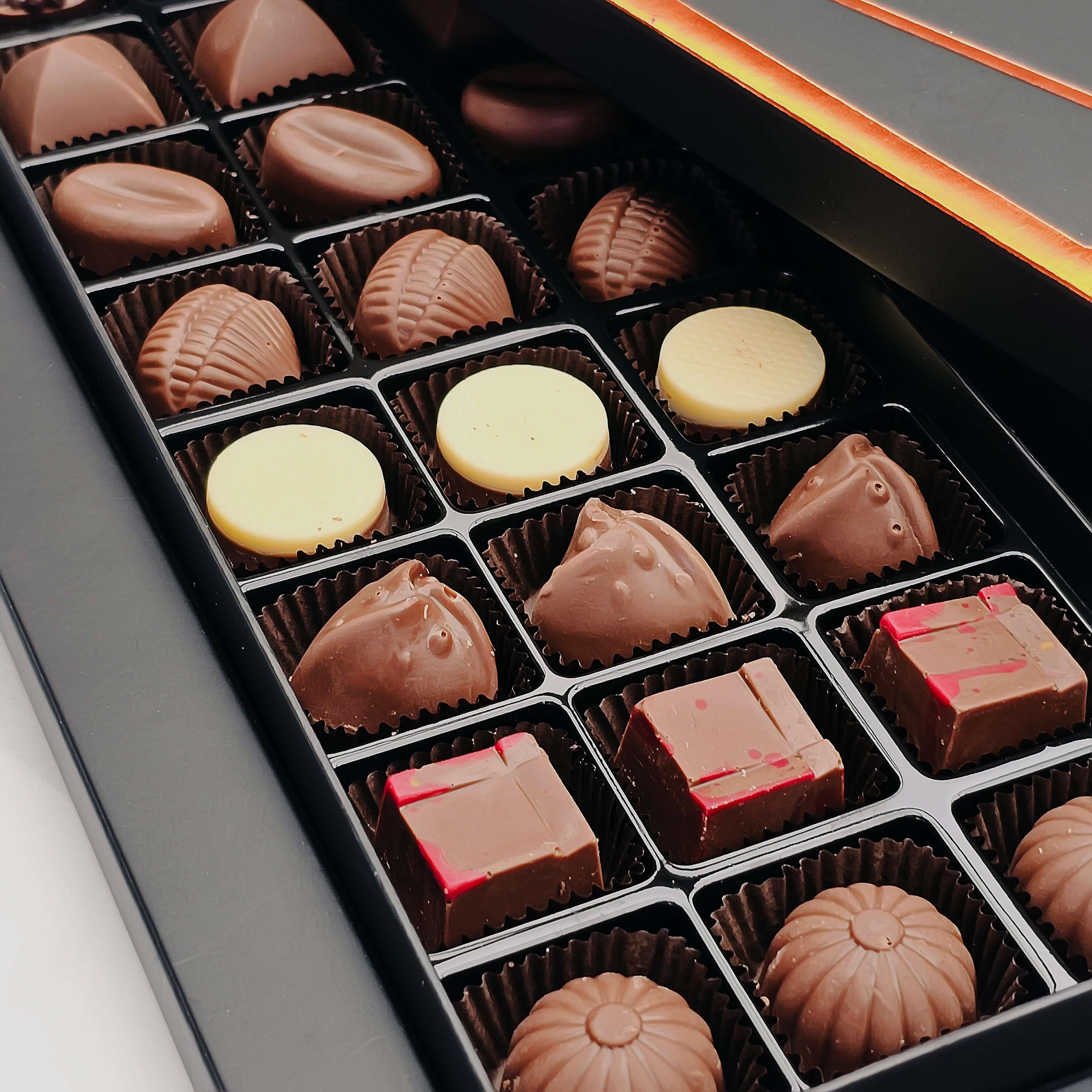 Nin Ethel Black Kutu Spesiyal Çikolata 24 Adet