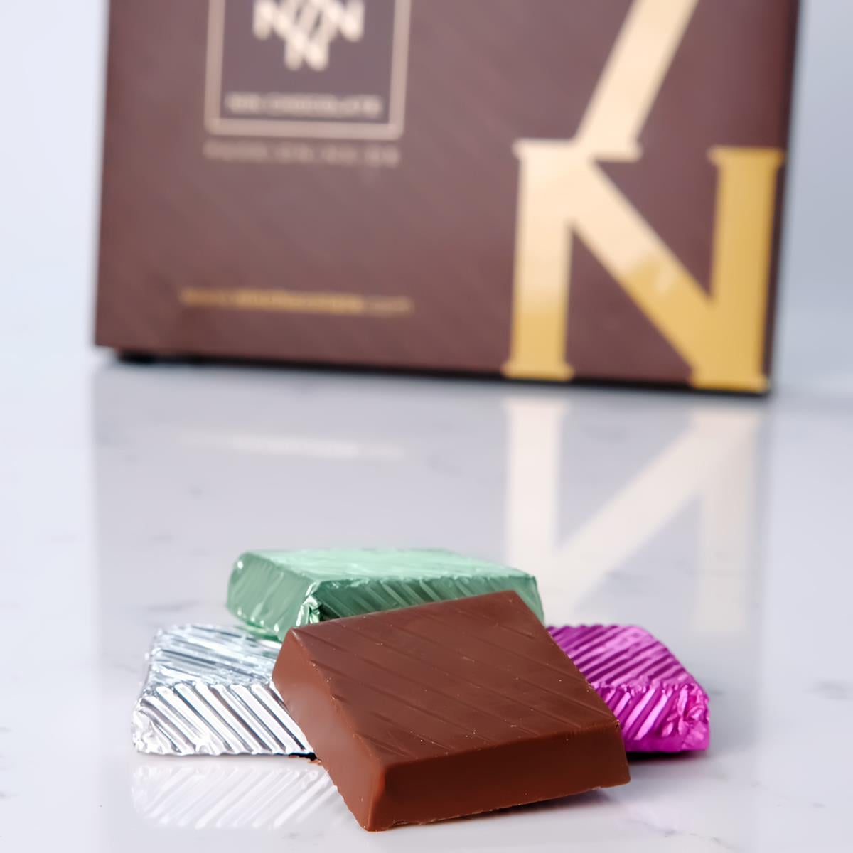 Nin Kahverengi Kutu İnce Kare Çikolata 320 gr