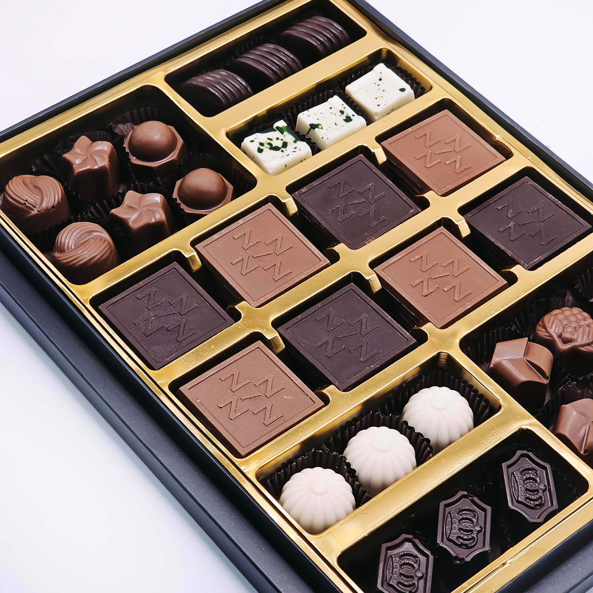 Özel Spesiyal ve Madlen Karışık Çikolata Kutusu