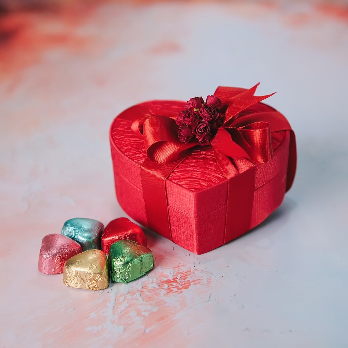 Sevgililer Günü Kırmızı Kalp Kutulu Çikolata