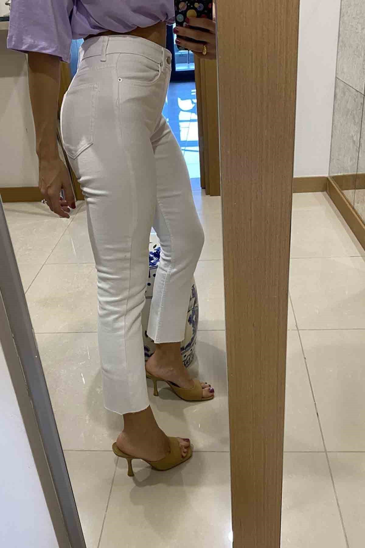 Beyaz Boyfit Jean