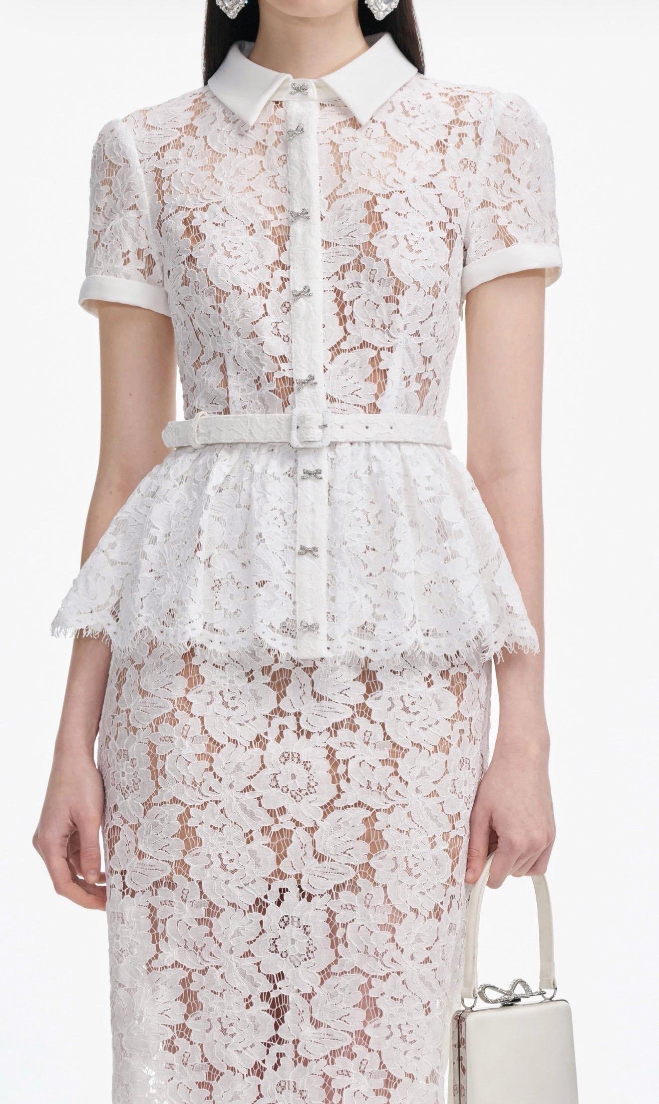 Beyaz Kemerli Peplum Detaylı Dantel Premium Midi Elbise