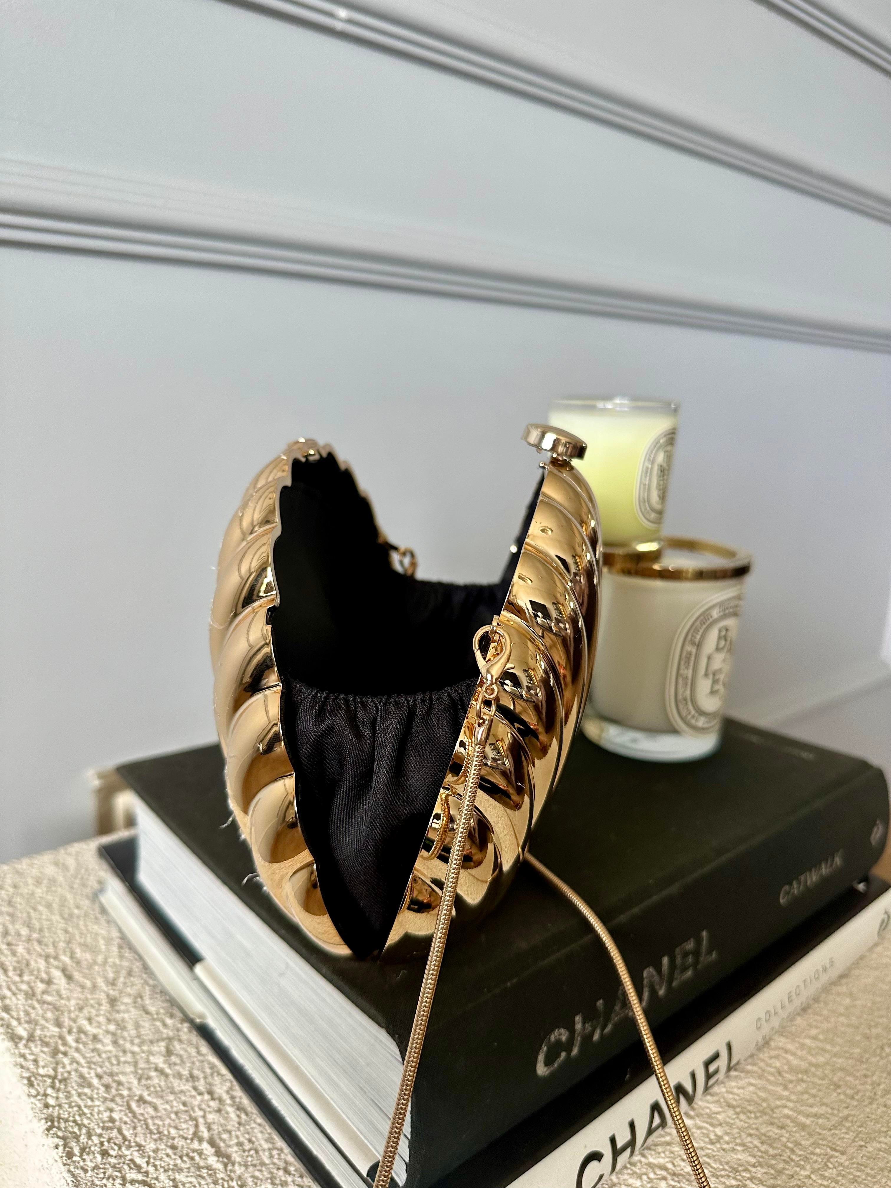 Deniz Kabuğu Formunda Gold Clutch