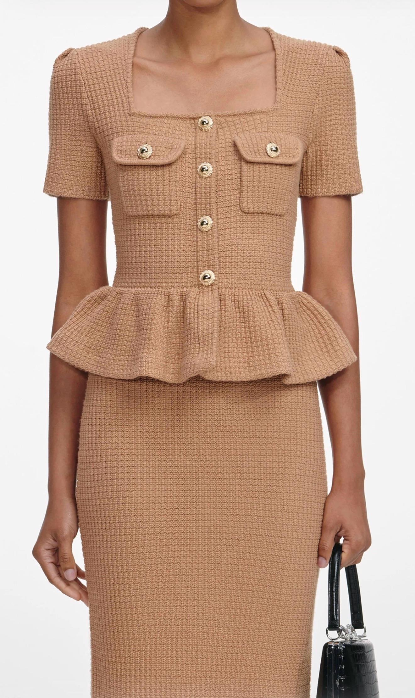 Gold Düğmeli Peplum Detaylı Midi Triko Camel Elbise