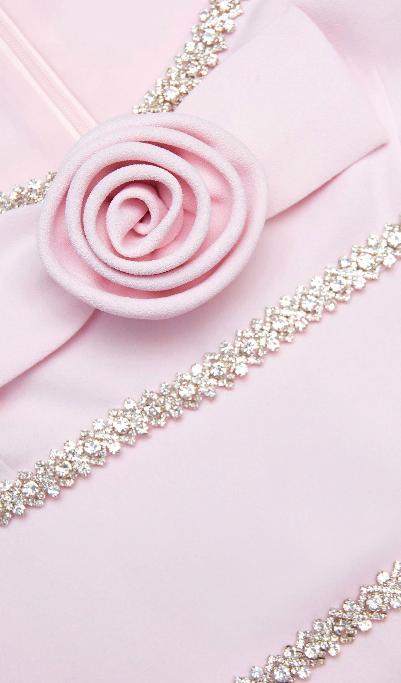 Gül Detaylı Kristal Taşlı Maksi Pembe Krep Tasarım Elbise