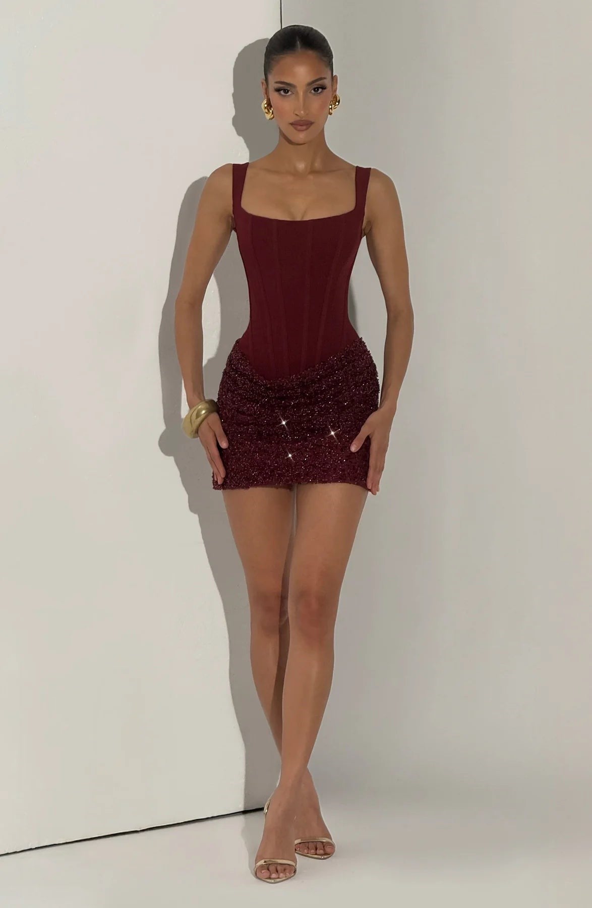 İp Askılı Korse Detaylı Eteği Payetli Tasarim Mini Bordo Elbise