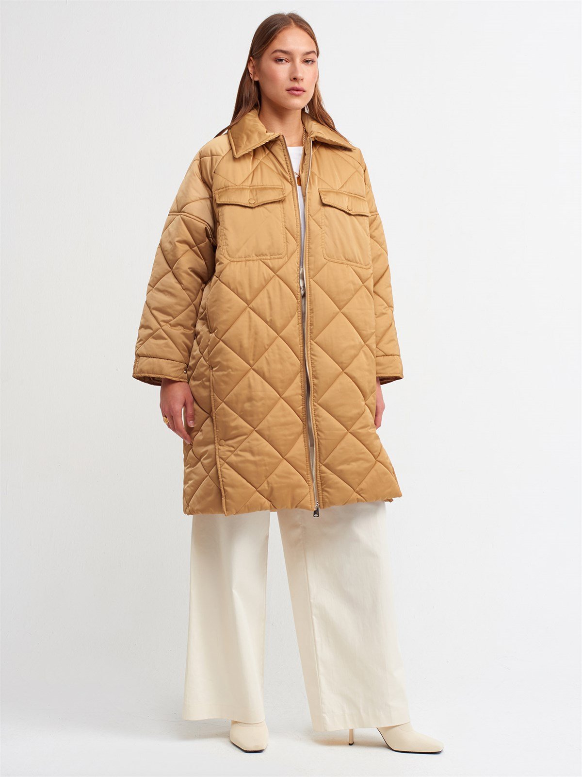 Kapitoneli Camel Mont