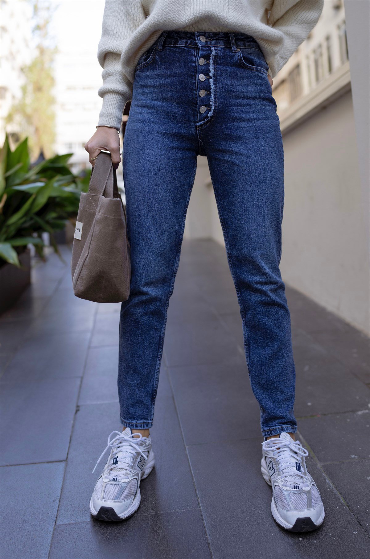 Önü Düğmeli Likralı Mom Jean