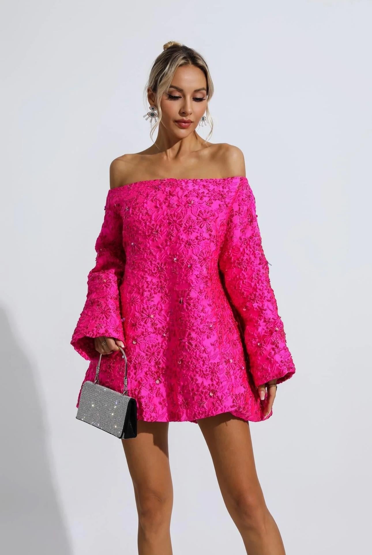 Pembe Kayık Yaka Tasarım Mini Elbise