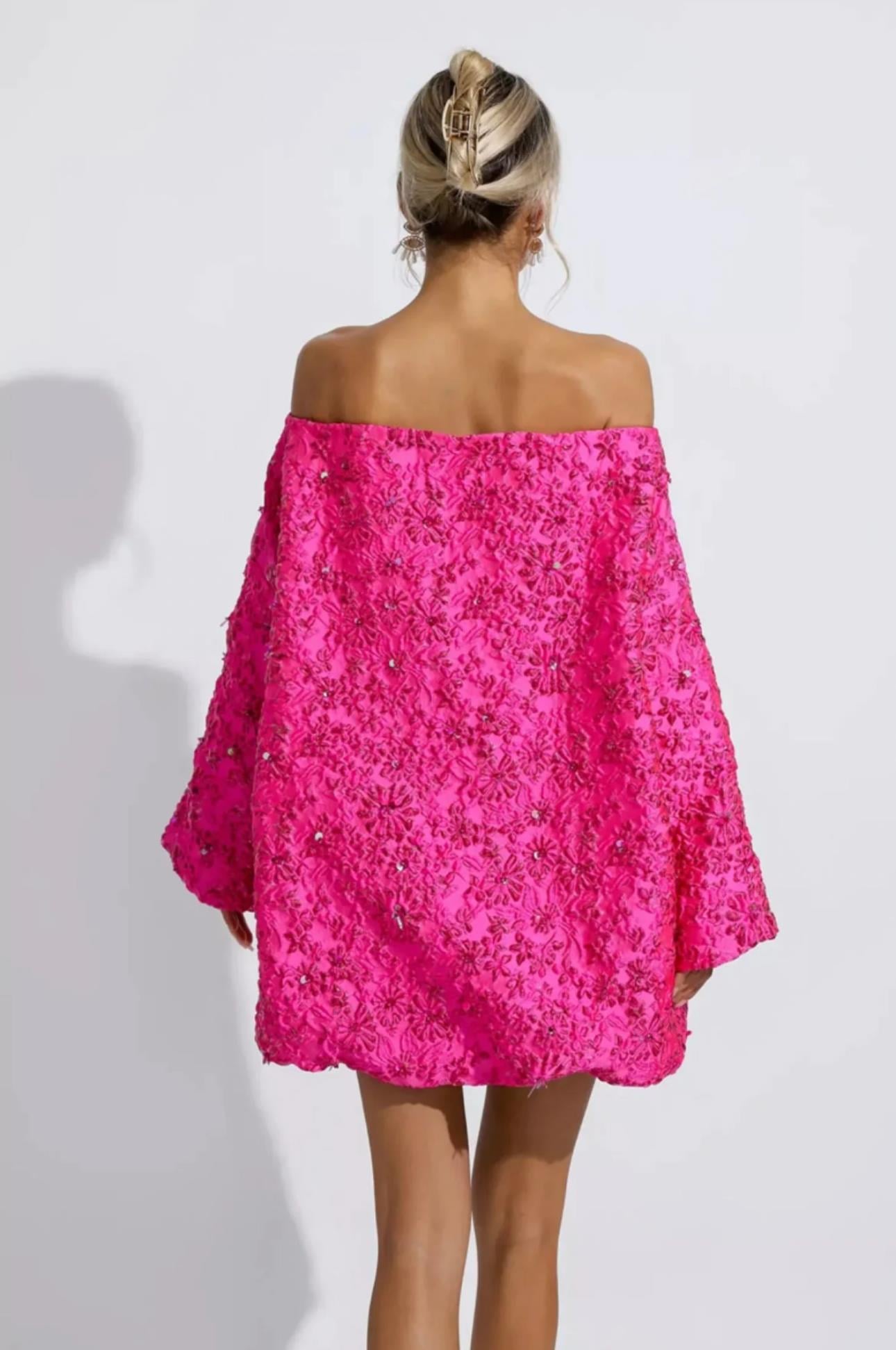 Pembe Kayık Yaka Tasarım Mini Elbise