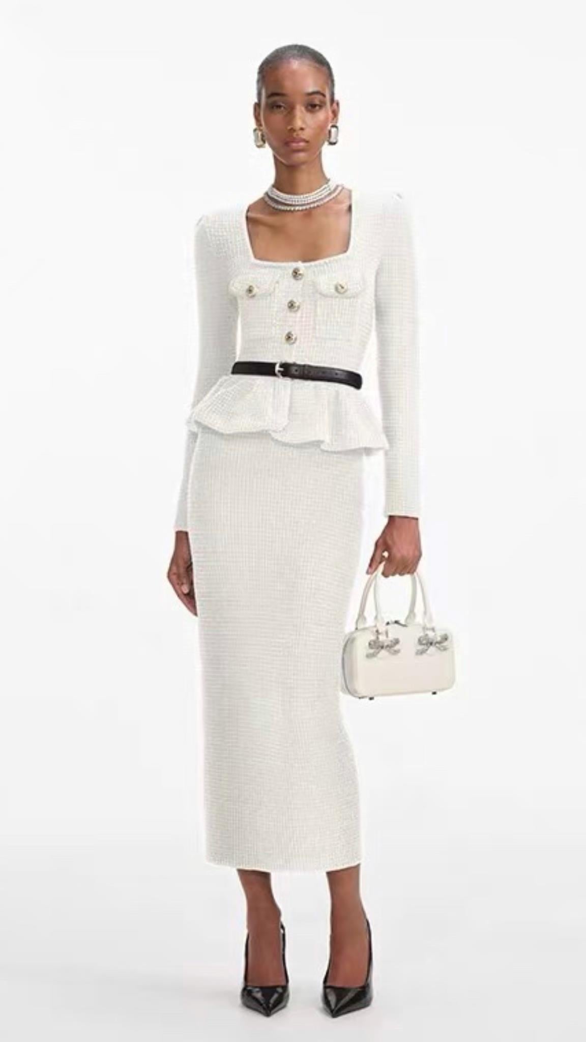 Peplum Detaylı Düğmeli Beyaz Kalem Tasarım Elbise