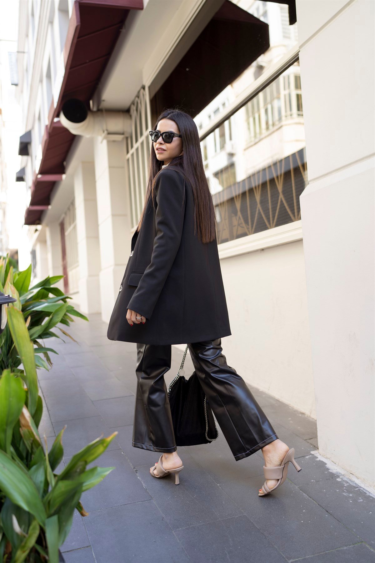 Siyah Düğmeli Oversize Blazer Ceket