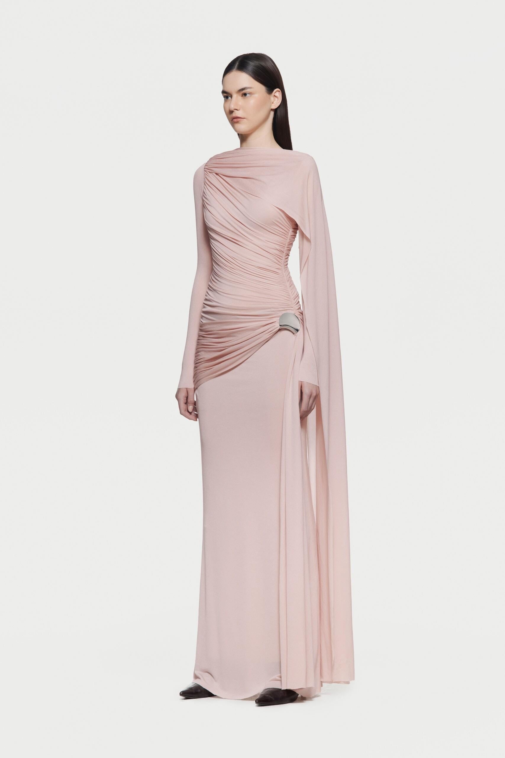 Tokalı Pelerin Detaylı Drape Pembe Tasarım Maksi Elbise