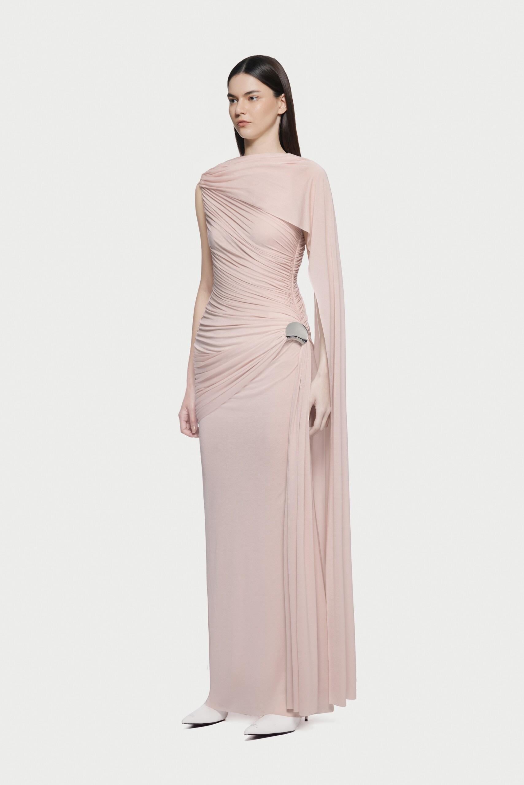 Tokalı Pelerin Detaylı Tek Kollu Drape Pembe Tasarım Maksi Elbise