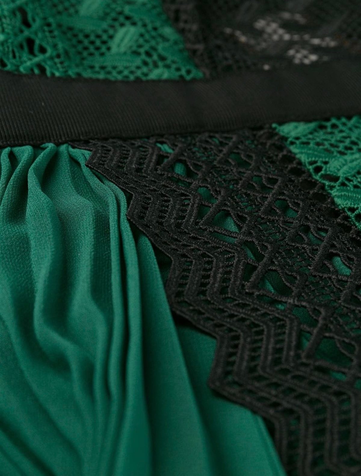 Yeşil Dantelli Mini Elbise