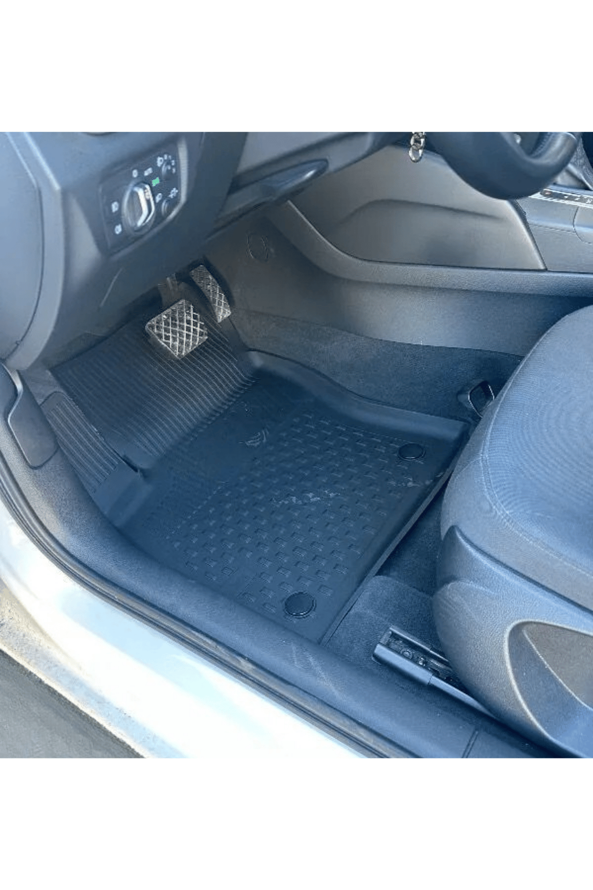 AUDI A3 2013-2020 4.5D Havuzlu Oto Paspas