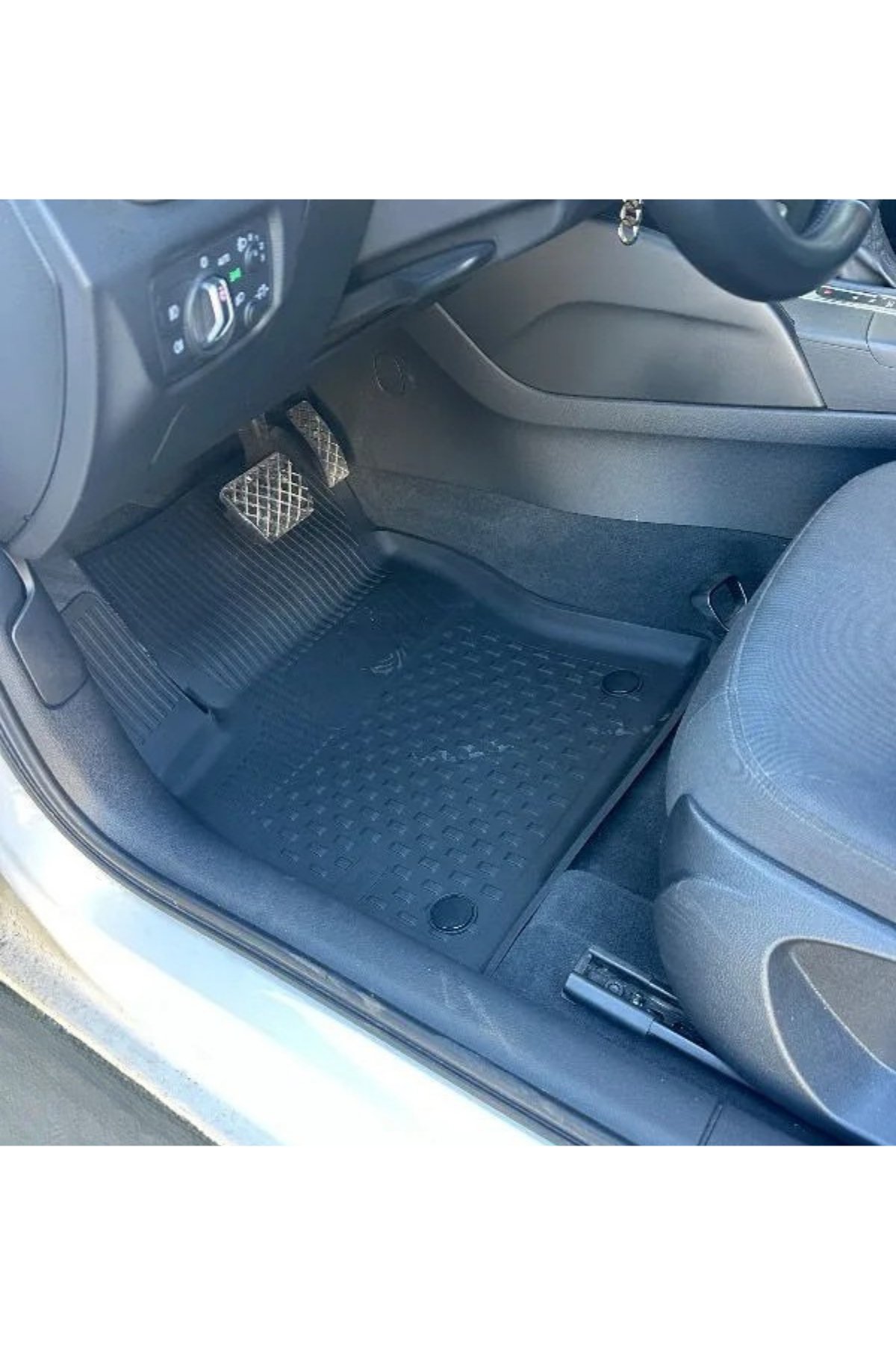Audi A3 2013-2020 Bej Sahler Oto Paspas