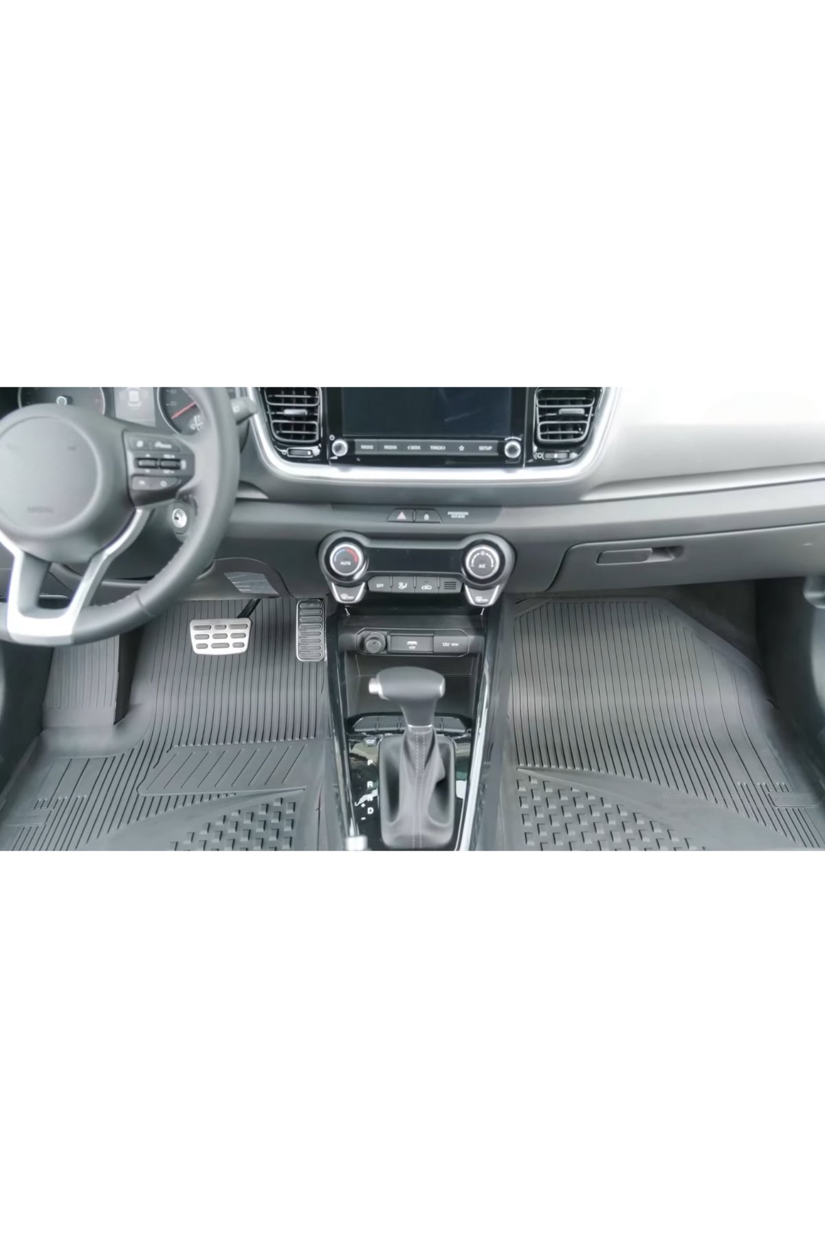 Kia Stonic 2017+ 4.5D Havuzlu Oto Paspas