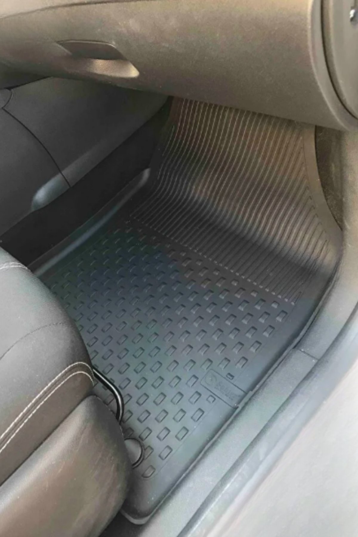 RENAULT Fluence 2009-2016 4.5D Havuzlu Oto Paspas
